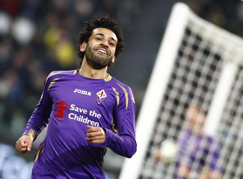 La vittoria della Fiorentina  per 2-1 allo Juventus Stadium nella semifinale d&#39;andata di Coppa Italia porta impressa la firma di Mohamed Salah, autore di una grande prestazione e della doppietta che ha steso la squadra di Allegri. Lapresse